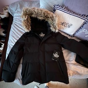 Aritizia Powder Parka Short